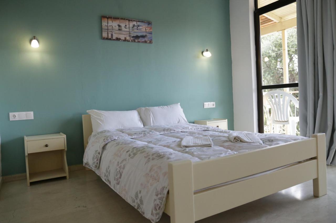 Gardelis Gardens Apartment *
