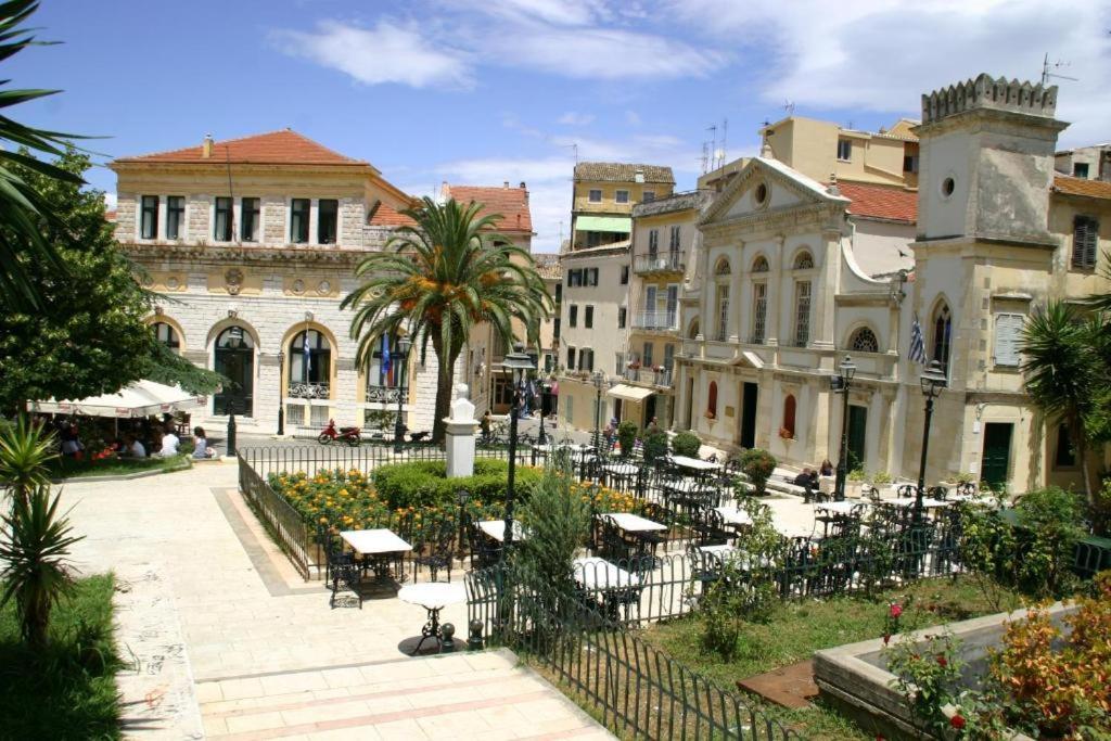 Apartment Gardelis Gardens