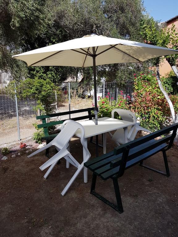 Apartment Gardelis Gardens